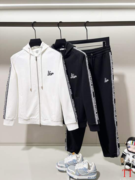 Picture of Dior Sweater Suits _SKUDiorS-2XL20tr13338925